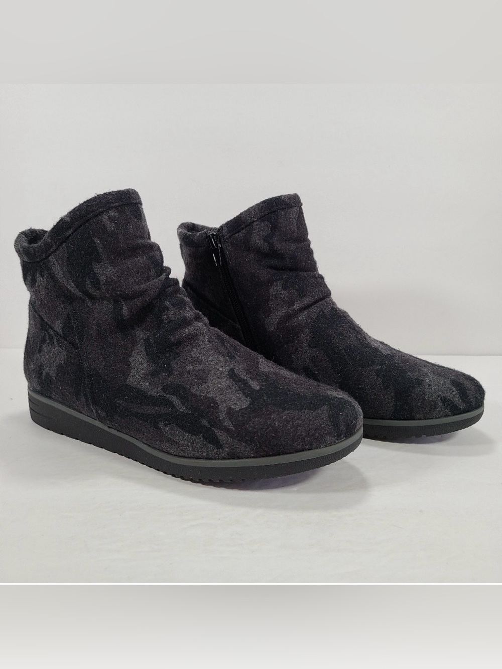 Soul Naturalizer Black Camo Indie Casual Waterproof Ankle Booties Women Size 8M